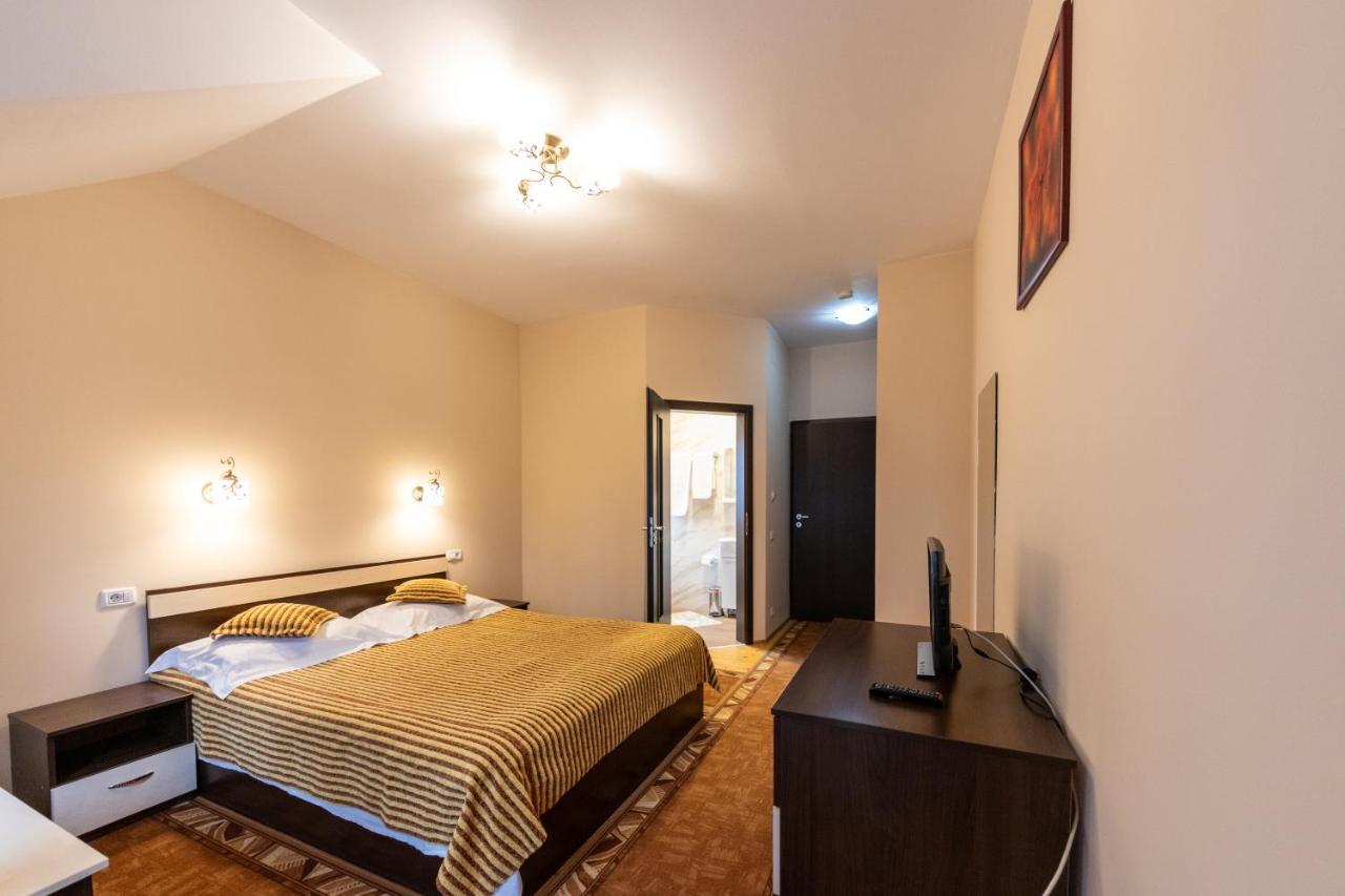 Pension Master Sinaia Esterno foto