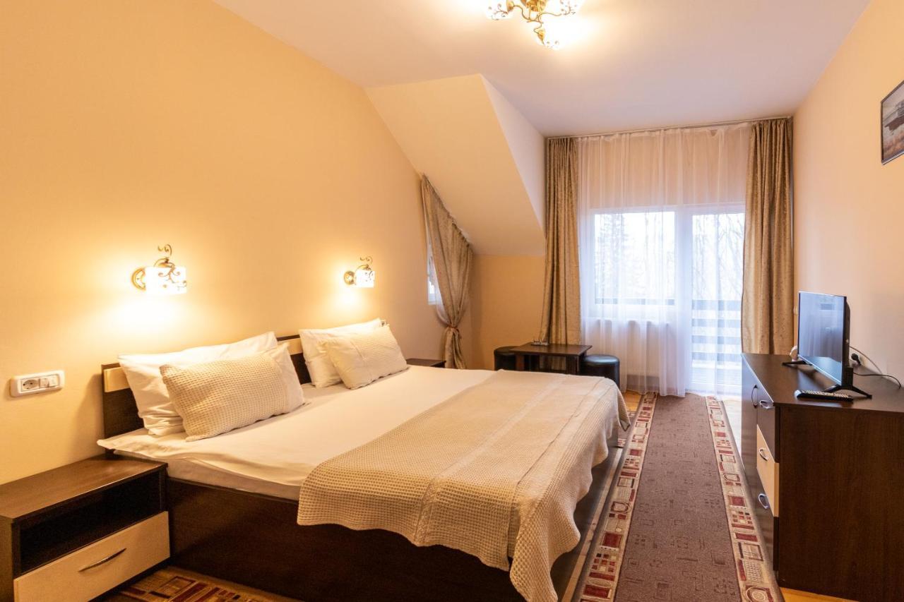 Pension Master Sinaia Esterno foto